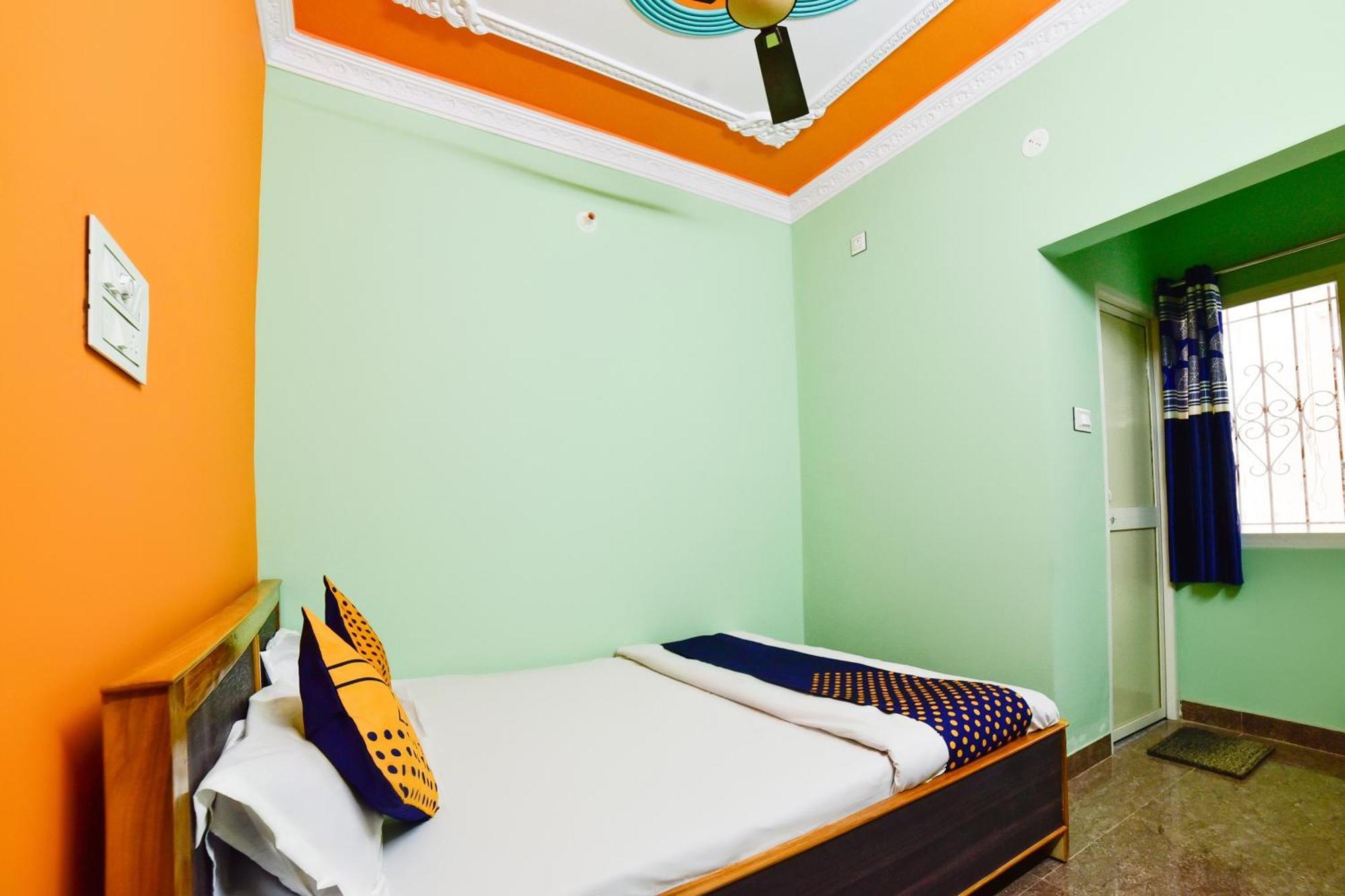 Spot On Devlok Guest House Patna  Exterior foto